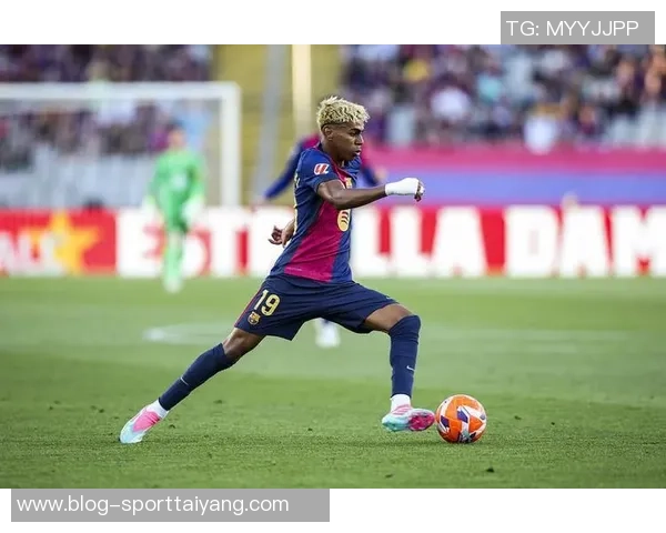 皇马球迷回应亚马尔嘲讽：明天让他们见识我们的实力